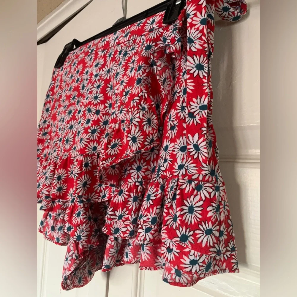 Zara Trafaluc Collection Red Daisy Print Skort